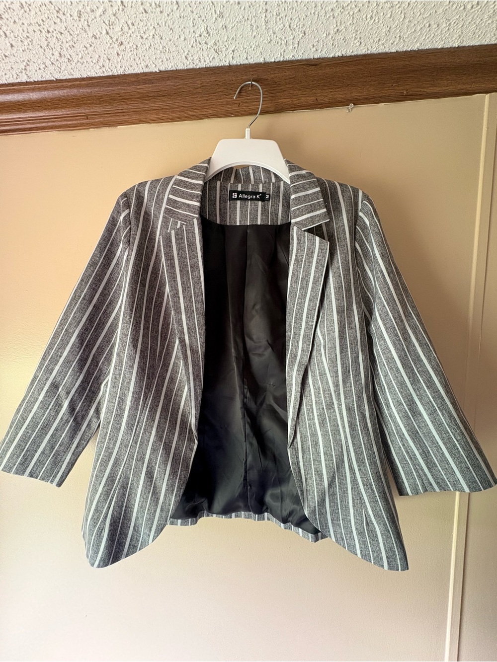 Allegra K Gray and White Striped Open Blazer